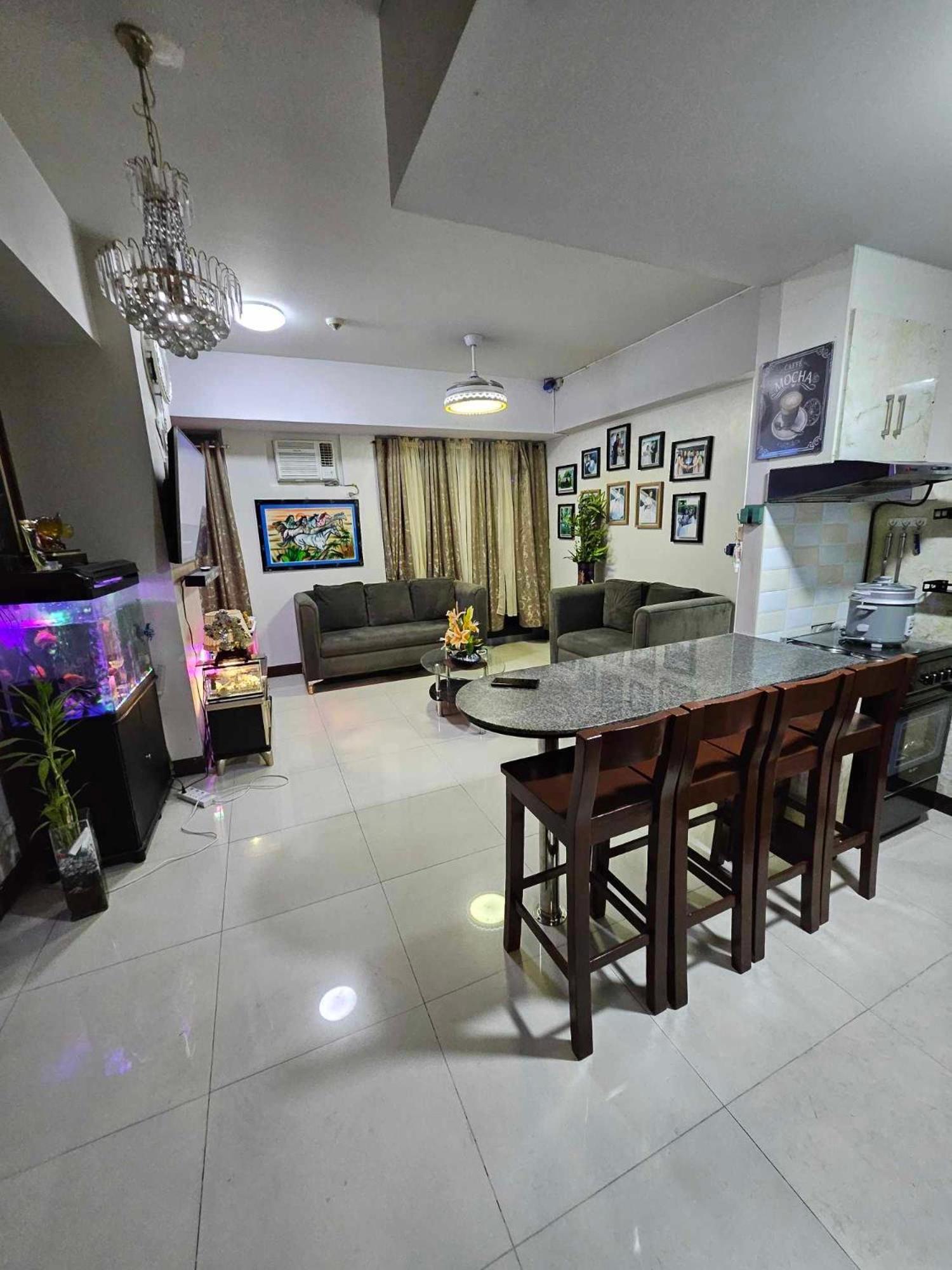 Cubao Manhattan Heights Unit 5A Tower C Quezon City Exterior foto