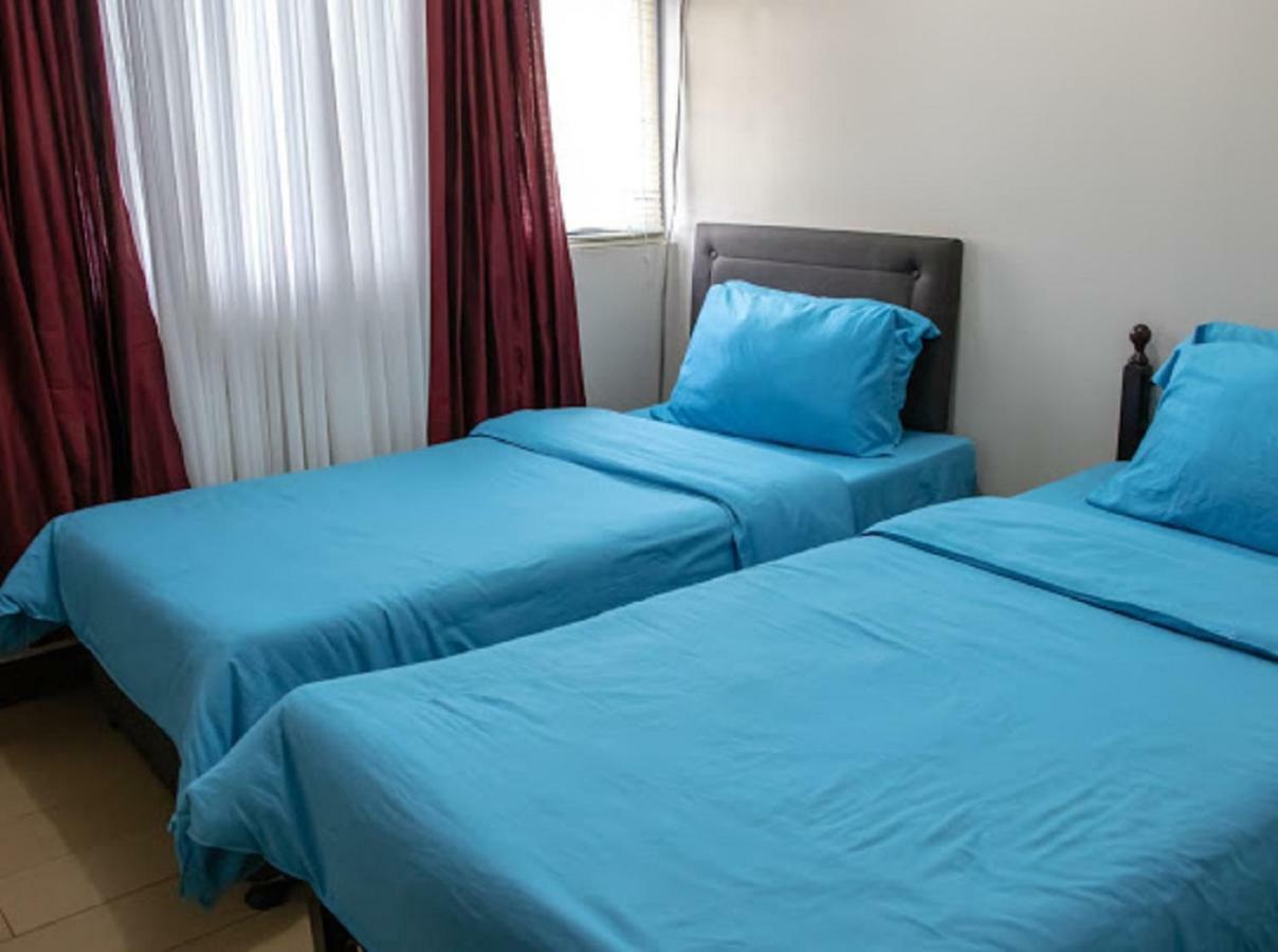 Cubao Manhattan Heights Unit 5A Tower C Quezon City Exterior foto