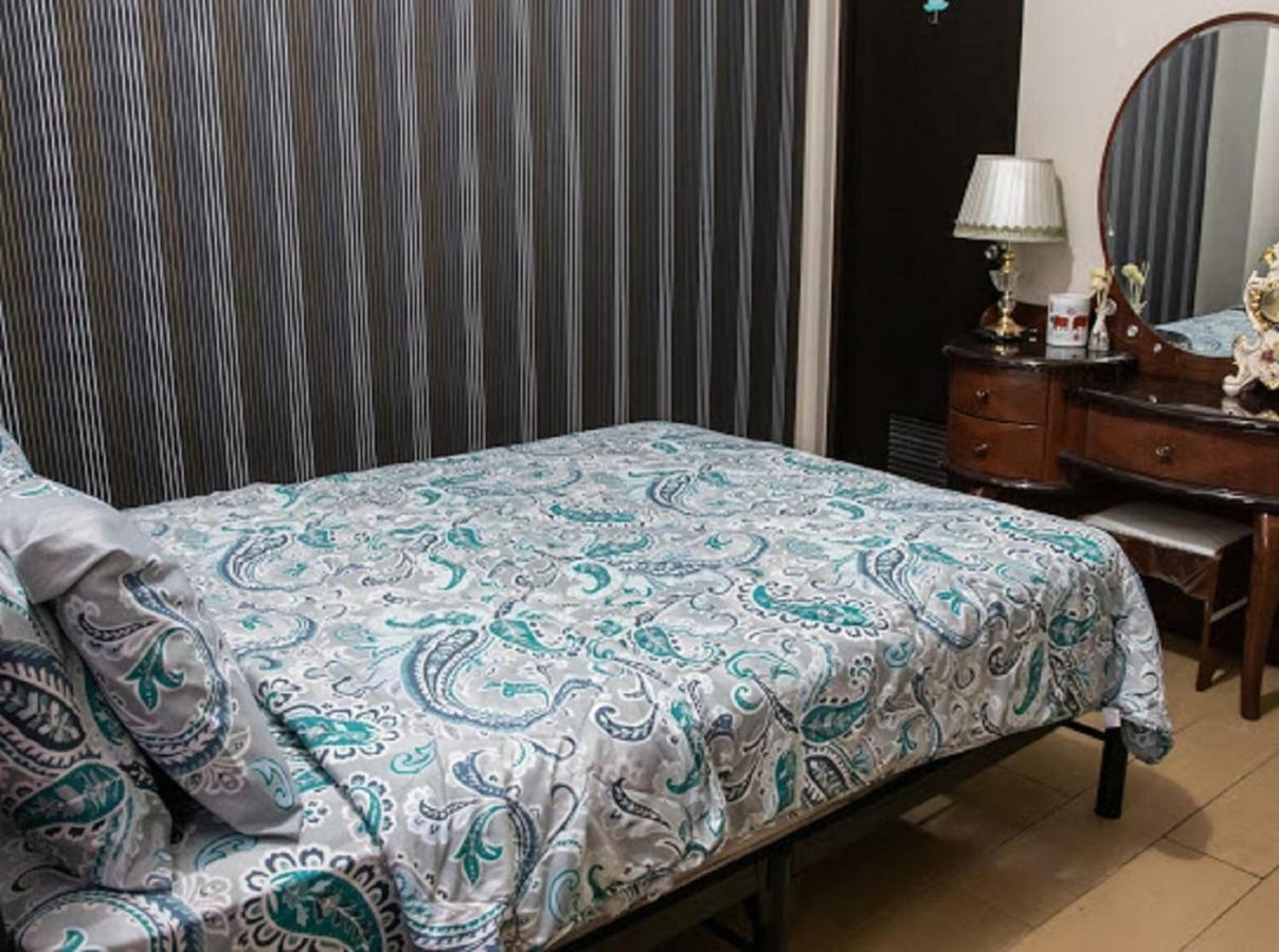Cubao Manhattan Heights Unit 5A Tower C Quezon City Exterior foto